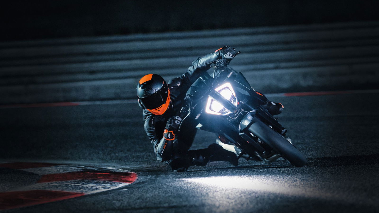 KTM 1290 SUPER DUKE R 